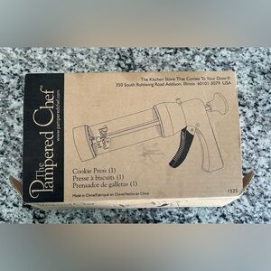 The Pampered Chef Cookie Press (model#1525)
Brand New.